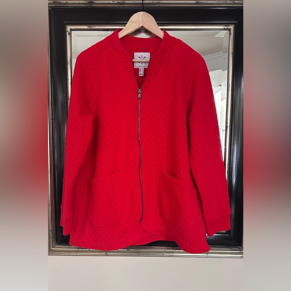 Isaac Mizrahi Red Qulited Jacket. Size Medium